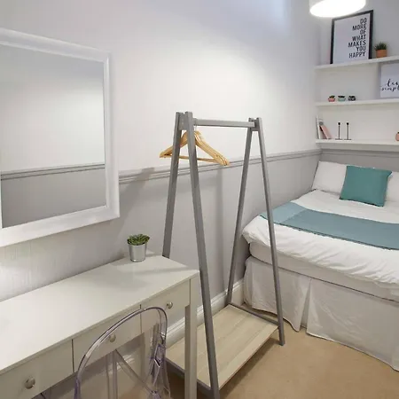Host & - Havelock Place Whitby