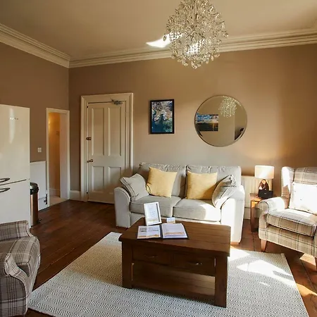 Host & - Havelock Place Whitby