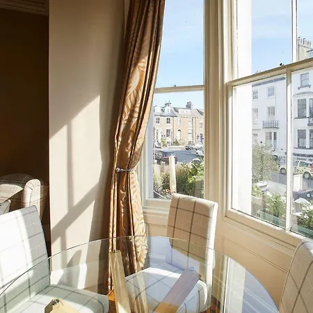 Host & - Havelock Place Whitby